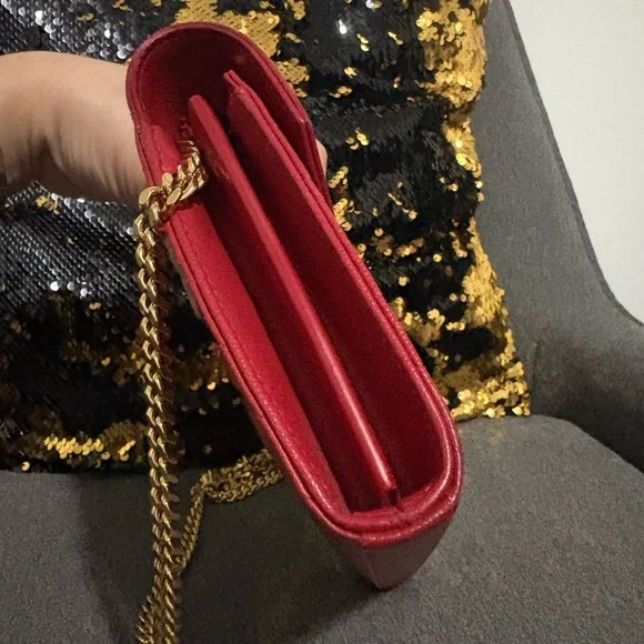 SOLD

Yves Saint Laurent Red Chevron Leather Wallet on Chain - Picture 3 of 13